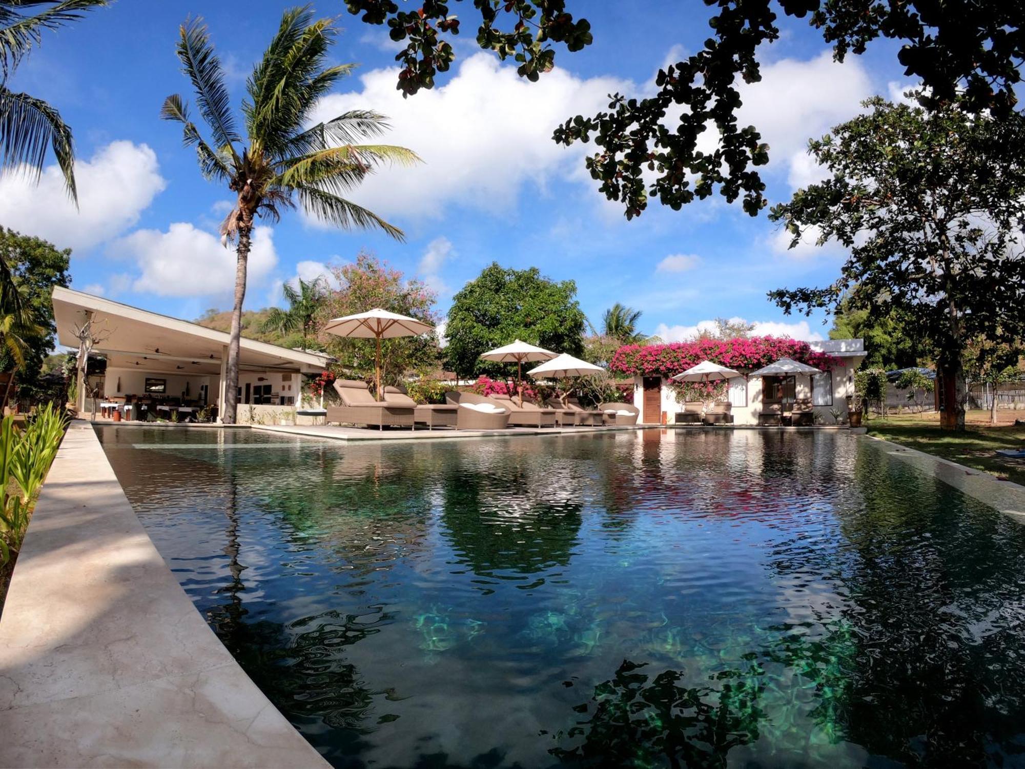 Kokomo Resort Gili Gede Bagian luar foto